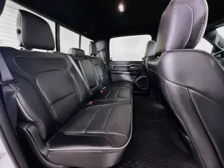 Ram 1500 2023 4x4 Laramie Crew Cab 4 puertas, caja corta de 5.6 pies