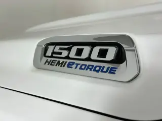 Ram 1500 2023 4x4 Laramie Crew Cab 4 puertas, caja corta de 5.6 pies