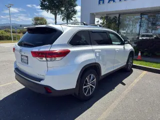 Toyota Highlander 2019 AWD XLE 4dr SUV
