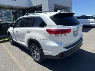 Toyota Highlander 2019 AWD XLE 4dr SUV