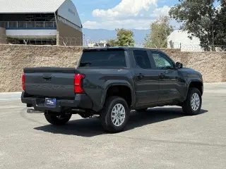 Toyota Tacoma 2025 4x2 SR 4dr Double Cab 5.0 ft SB