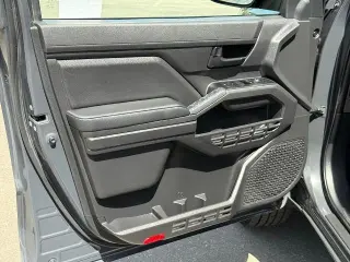 Toyota Tacoma 2025 4x2 SR 4dr Double Cab 5.0 ft SB