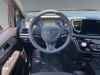 Chrysler Pacifica 2024 Touring 4dr Mini-Van