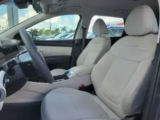 Hyundai TUCSON 2025 SE 4dr SUV