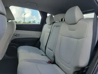 Hyundai TUCSON 2025 SE 4dr SUV
