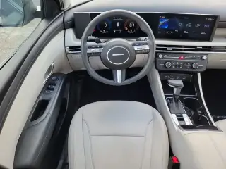 Hyundai TUCSON 2025 SE 4dr SUV