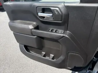 Chevrolet Silverado 1500 2024 4x4 Custom 4dr Crew Cab 5.8 ft. SB