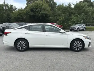 Nissan Altima 2023 2.5 SV 4dr Sedan