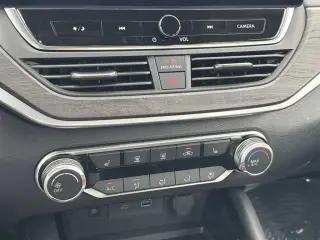 Nissan Altima 2023 2.5 SV 4dr Sedan