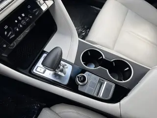 Genesis G70 2025 2.5T Standard 4dr Sedan
