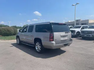 GMC Yukon XL 2007 AWD Denali 4dr SUV