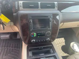 GMC Yukon XL 2007 AWD Denali 4dr SUV