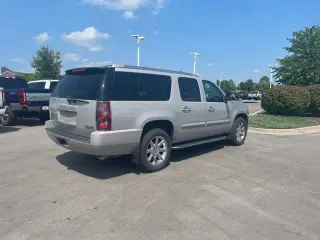 GMC Yukon XL 2007 AWD Denali 4dr SUV