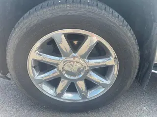 GMC Yukon XL 2007 AWD Denali 4dr SUV