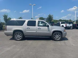 GMC Yukon XL 2007 AWD Denali 4dr SUV