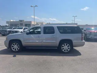 GMC Yukon XL 2007 AWD Denali 4dr SUV