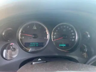 GMC Yukon XL 2007 AWD Denali 4dr SUV
