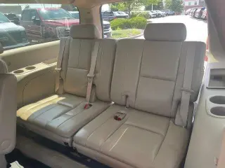 GMC Yukon XL 2007 AWD Denali 4dr SUV