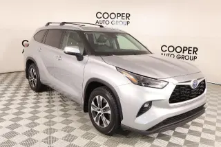 Toyota Highlander Hybrid 2023 XLE 4dr SUV