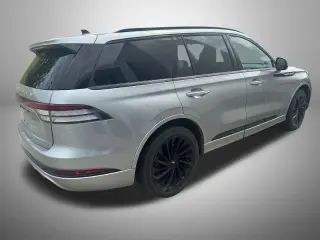 Lincoln Aviator 2023 AWD Reserve 4dr SUV
