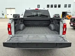 Ford F-150 2023 4x4 XLT 4dr SuperCrew 5.5 ft. SB