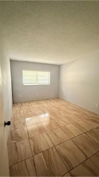 Propiedad en alquiler con 1 dormitorio y 1 baño en Miami
