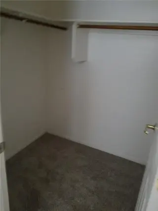 Propiedad en alquiler con 4 habitaciones y 2 baños en Avondale