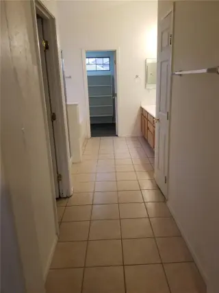 Propiedad en alquiler con 4 habitaciones y 2 baños en Avondale