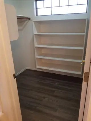 Propiedad en alquiler con 4 habitaciones y 2 baños en Avondale