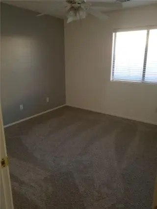 Propiedad en alquiler con 4 habitaciones y 2 baños en Avondale