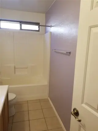 Propiedad en alquiler con 4 habitaciones y 2 baños en Avondale