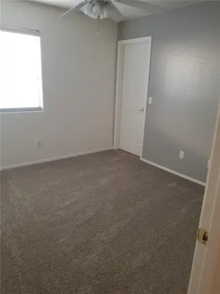 Propiedad en alquiler con 4 habitaciones y 2 baños en Avondale