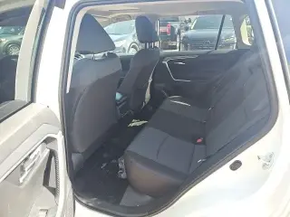 Toyota RAV4 2025 AWD XLE 4dr SUV