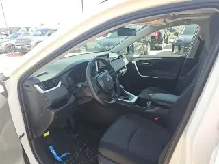 Toyota RAV4 2025 AWD XLE 4dr SUV