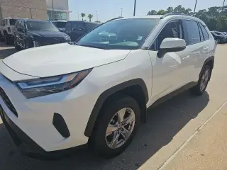 Toyota RAV4 2025 AWD XLE 4dr SUV