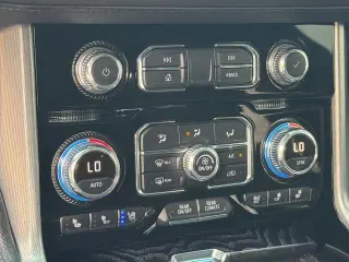 GMC Yukon 2021 4x4 Denali 4dr SUV