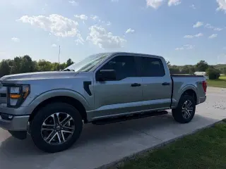 Ford F-150 2023 4x4 XL 4dr SuperCrew 5.5 ft. SB