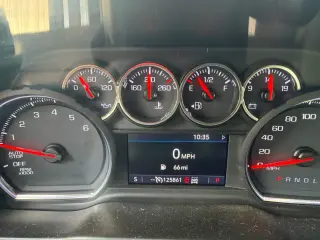 Chevrolet Silverado 1500 2020 4x4 LT Cabina Doble de 4 puertas, caja corta de 5.8 pies