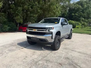 Chevrolet Silverado 1500 2020 4x4 LT Cabina Doble de 4 puertas, caja corta de 5.8 pies