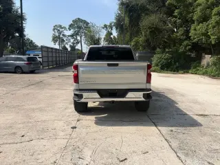 Chevrolet Silverado 1500 2020 4x4 LT Cabina Doble de 4 puertas, caja corta de 5.8 pies