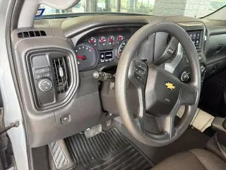 Chevrolet Silverado 1500 2024 4x2 Custom 4dr Crew Cab 5.8 ft. SB