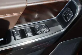 Ford F-150 2021 4x4 King Ranch 4dr SuperCrew 5.5 ft. SB