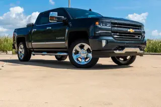 Chevrolet Silverado 1500 2017 4x4 LTZ 4dr Crew Cab 5.8 ft. SB