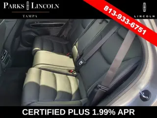 Genesis GV70 2026 AWD 2.5T Standard SUV de 4 puertas