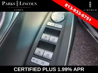 Genesis GV70 2026 AWD 2.5T Standard SUV de 4 puertas
