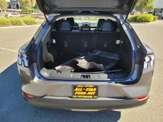 Ford Mustang Mach-E 2023 Select 4dr SUV