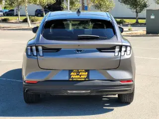 Ford Mustang Mach-E 2023 Select 4dr SUV