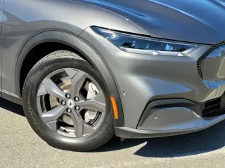 Ford Mustang Mach-E 2023 Select 4dr SUV