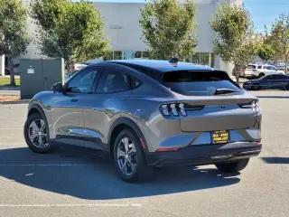 Ford Mustang Mach-E 2023 Select 4dr SUV