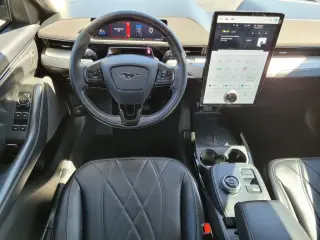 Ford Mustang Mach-E 2023 Select 4dr SUV